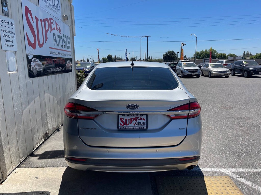 2017 Ford Fusion Image 5