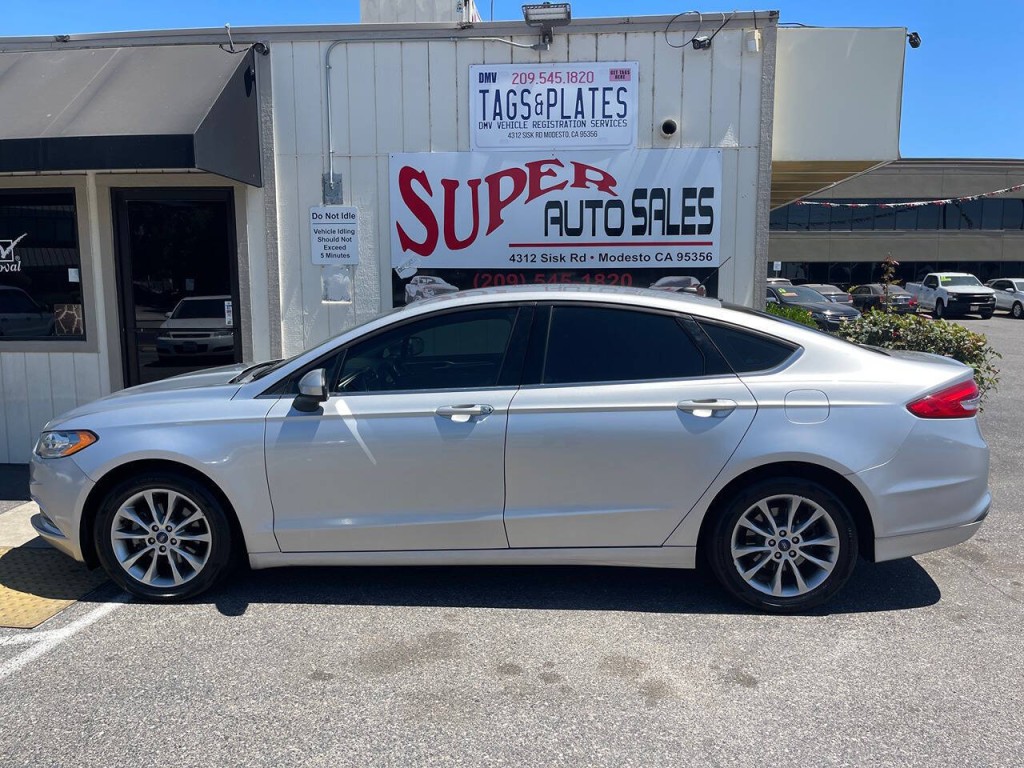 2017 Ford Fusion Image 11