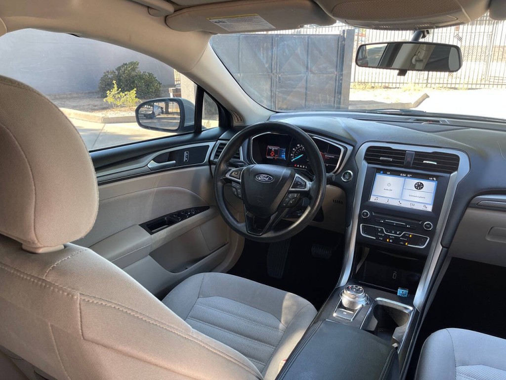2017 Ford Fusion Image 16