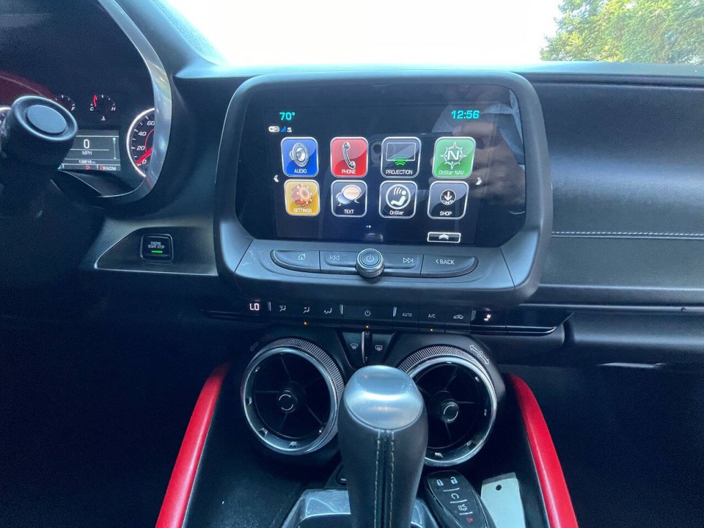 2018 Chevrolet Camaro Image 17