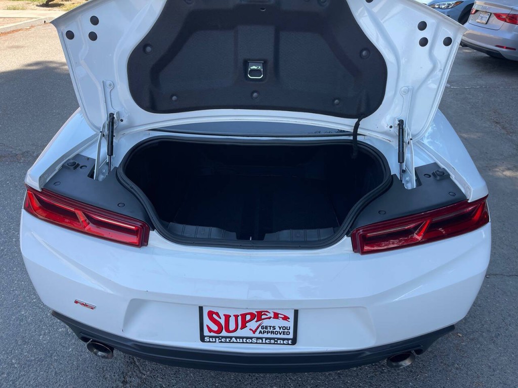 2018 Chevrolet Camaro Image 33