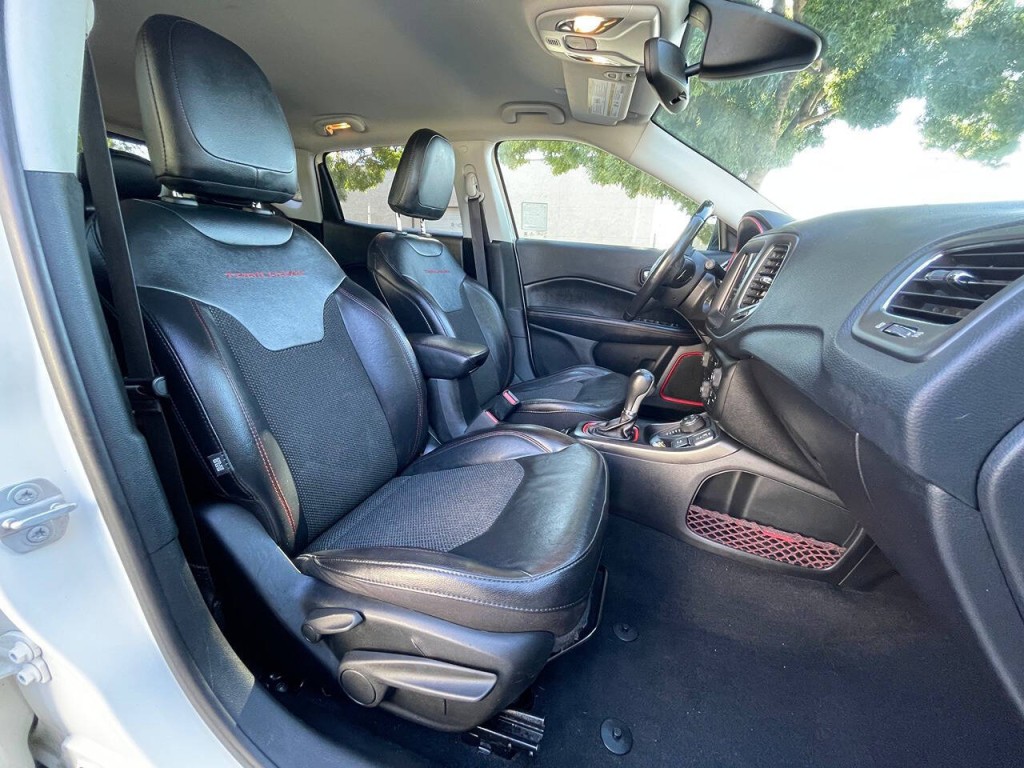 2020 Jeep Compass Image 13