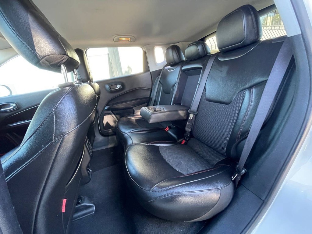 2020 Jeep Compass Image 14