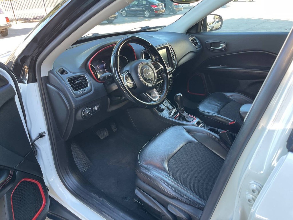 2020 Jeep Compass Image 29