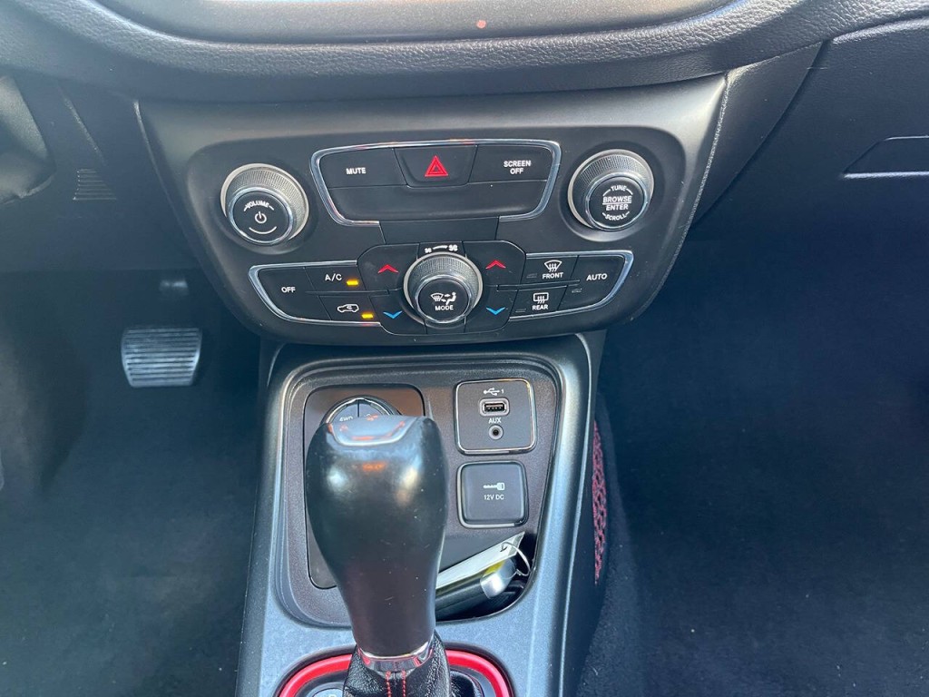 2020 Jeep Compass Image 32