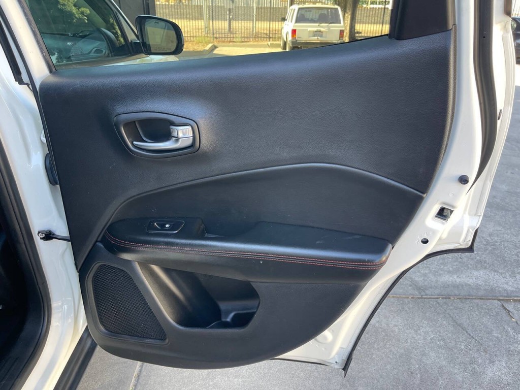 2020 Jeep Compass Image 41