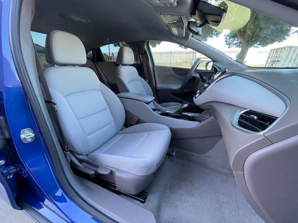 2023 Chevrolet Malibu Image 13