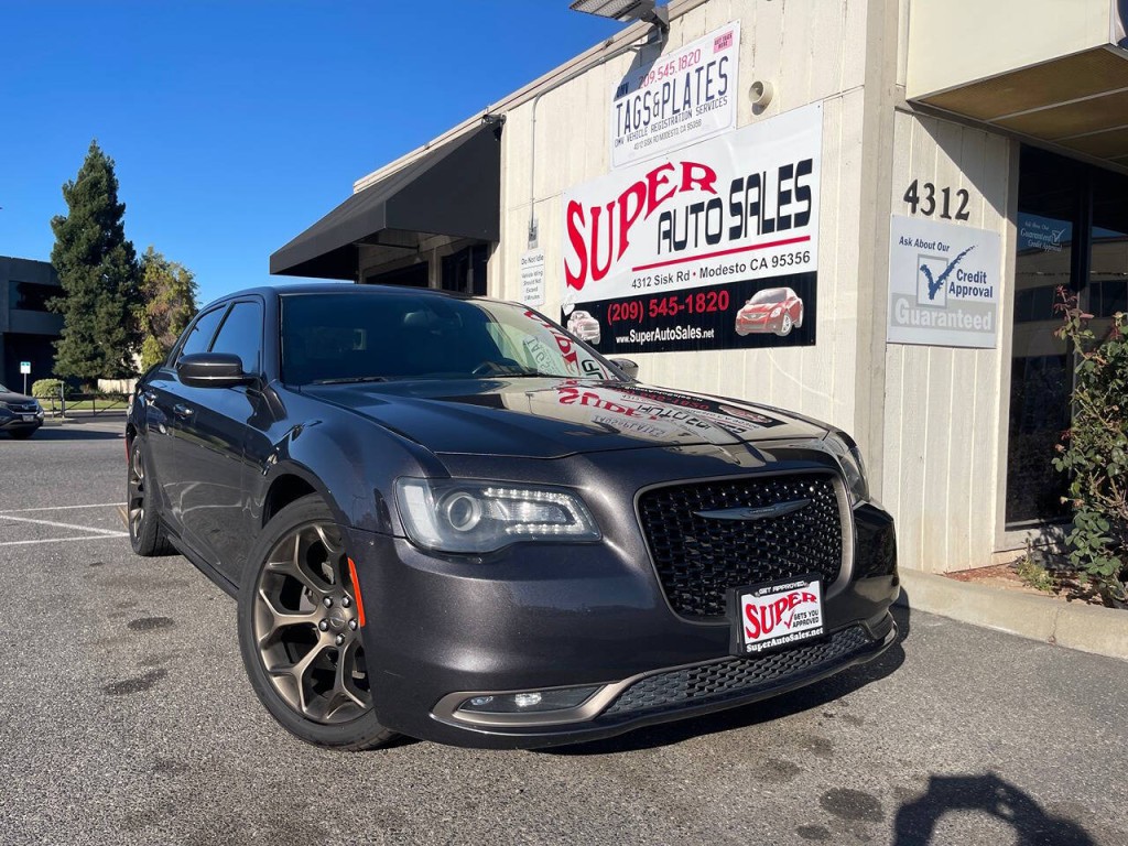 2016 Chrysler 300 Image 6