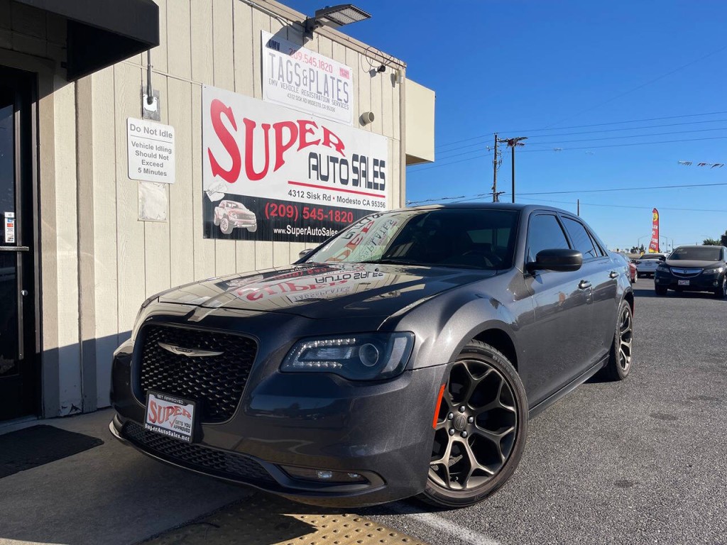 2016 Chrysler 300 Image 7