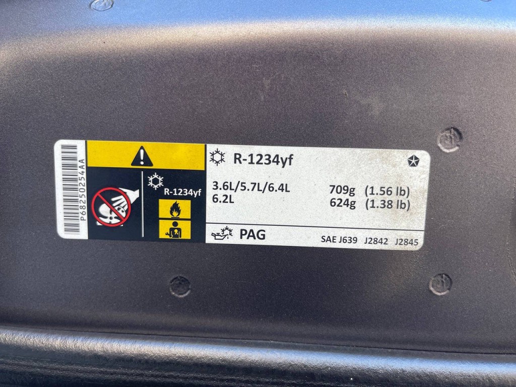 2016 Chrysler 300 Image 45