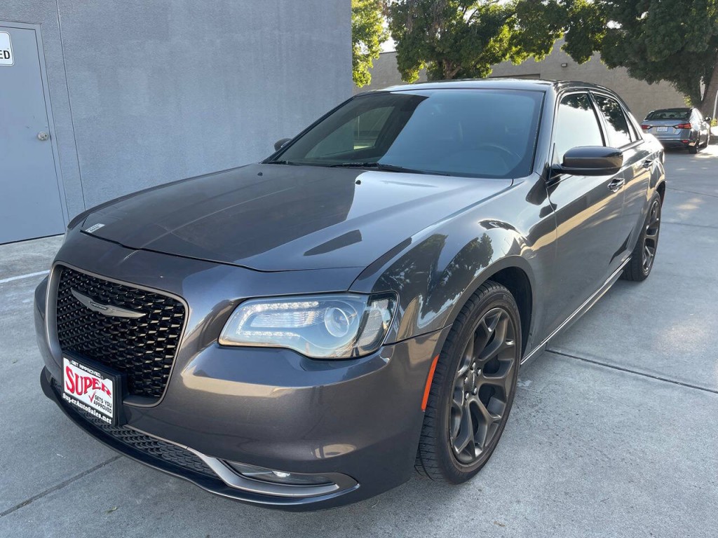 2016 Chrysler 300 Image 51