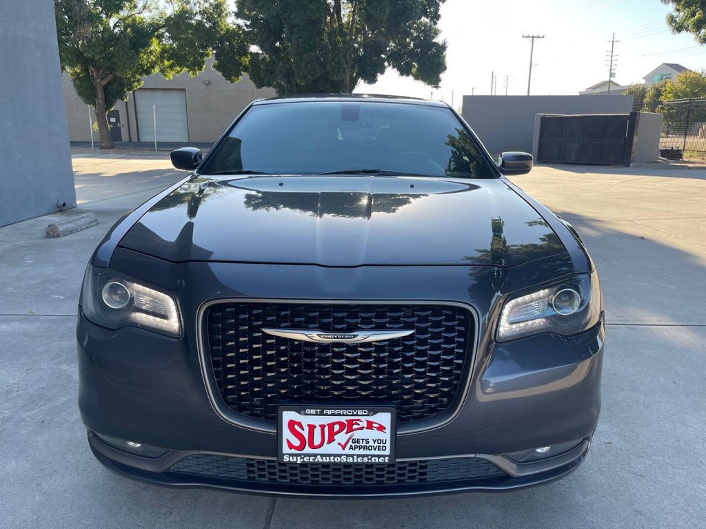 2016 Chrysler 300 Image 52