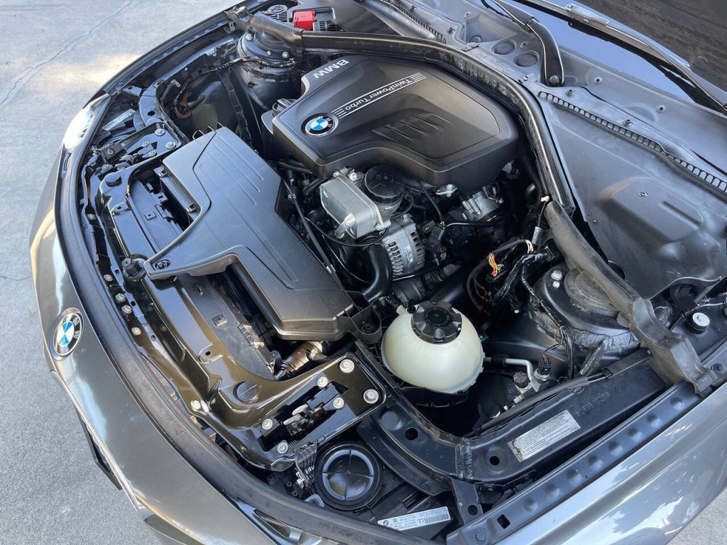 2012 BMW 3 Series Image 37