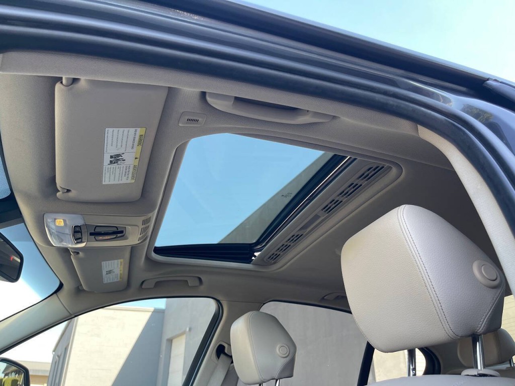 2012 BMW 3 Series Image 47