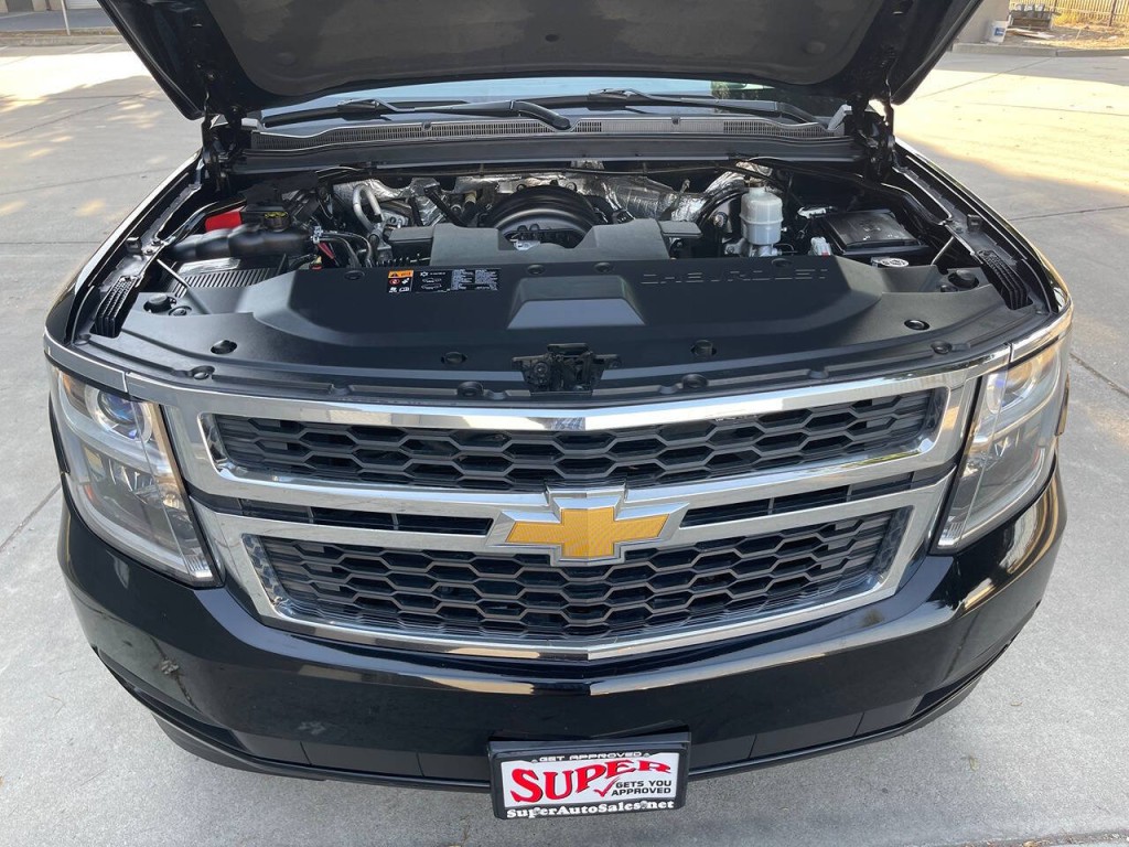 2016 Chevrolet Suburban Image 48