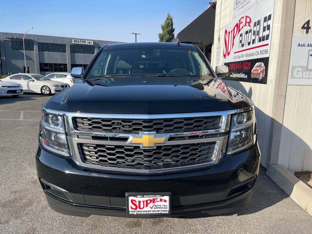 2016 Chevrolet Suburban Image 4