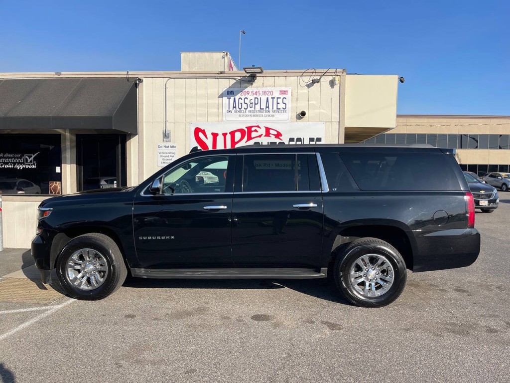 2016 Chevrolet Suburban Image 9
