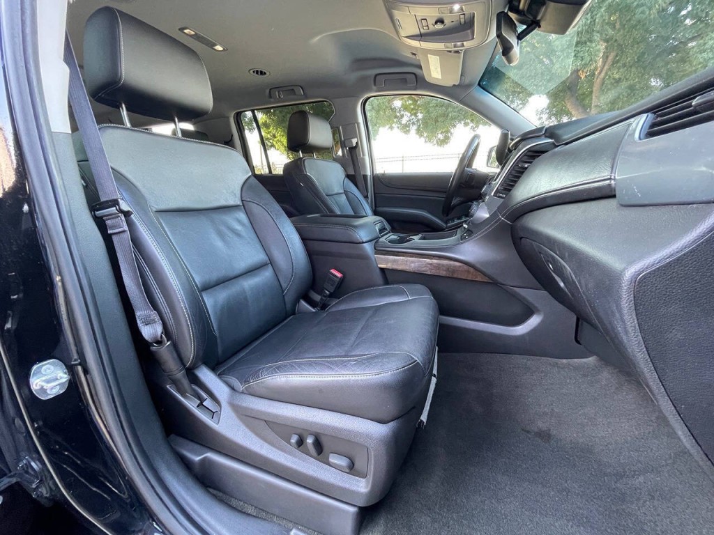 2016 Chevrolet Suburban Image 13