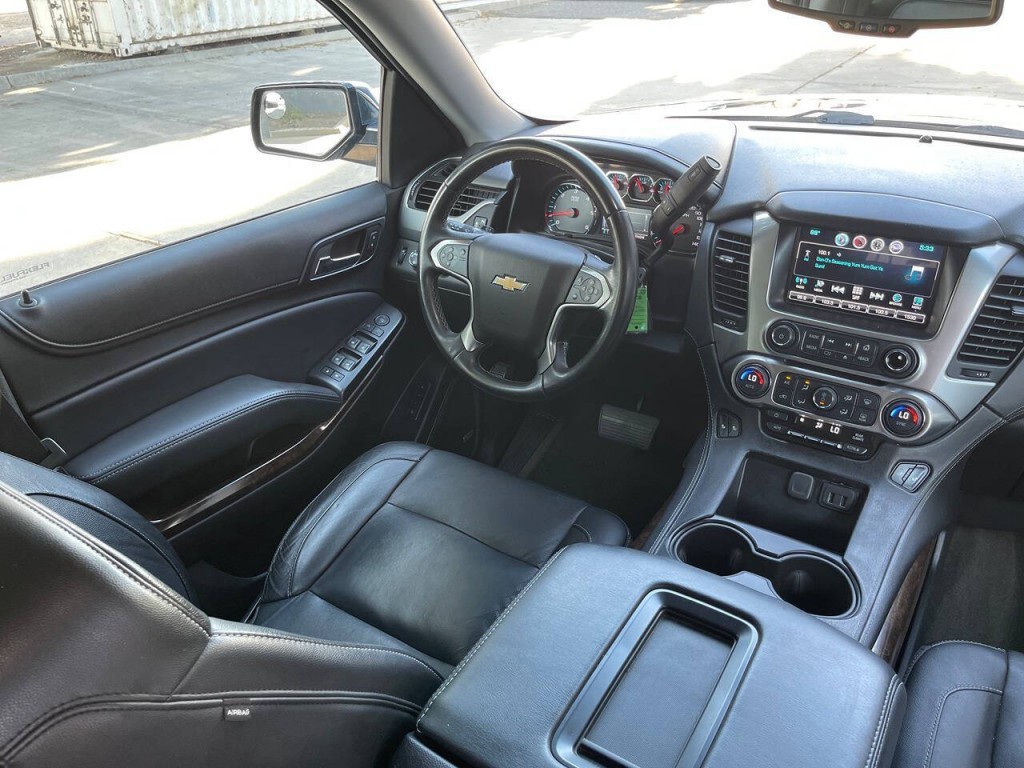 2016 Chevrolet Suburban Image 18