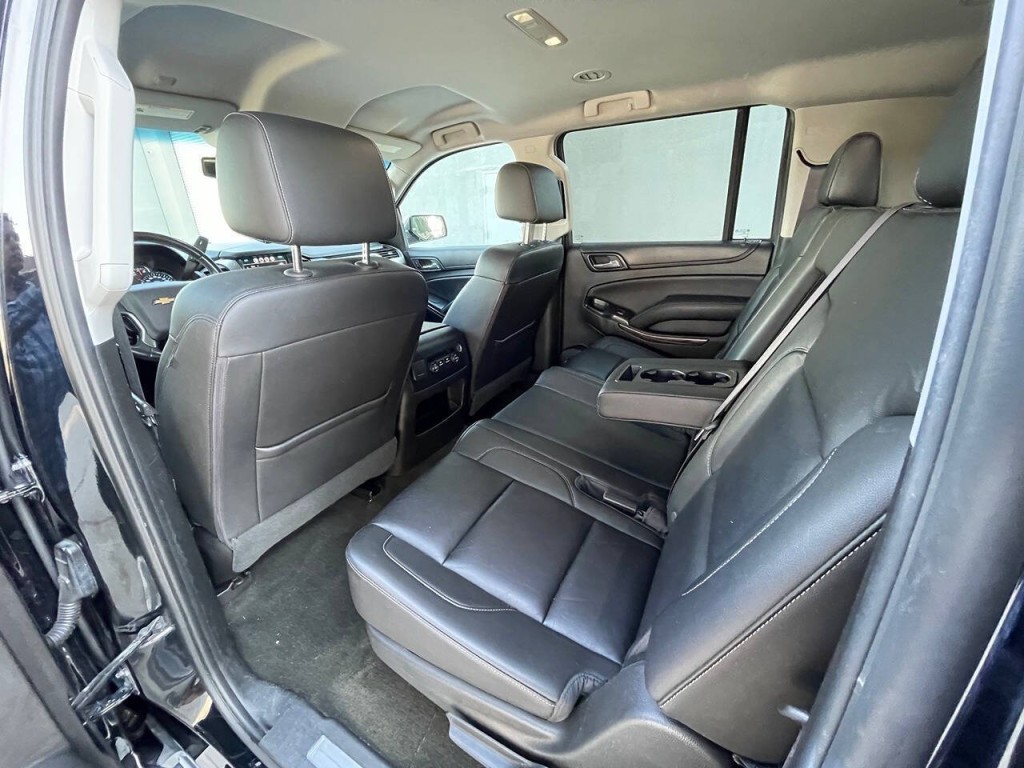2016 Chevrolet Suburban Image 31