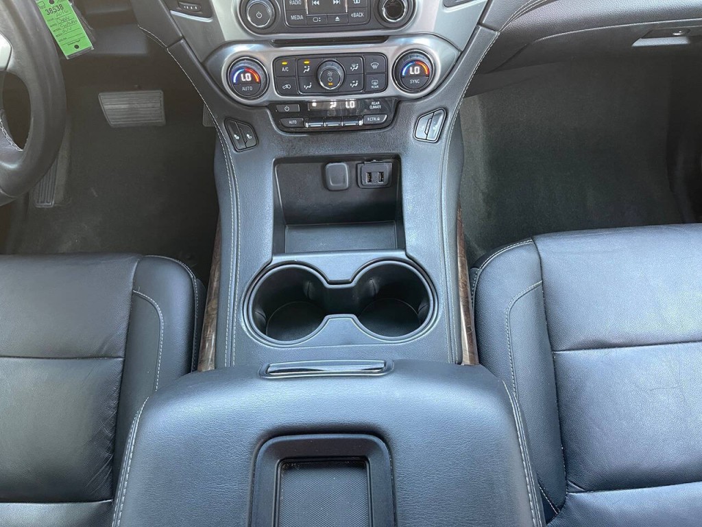 2016 Chevrolet Suburban Image 35