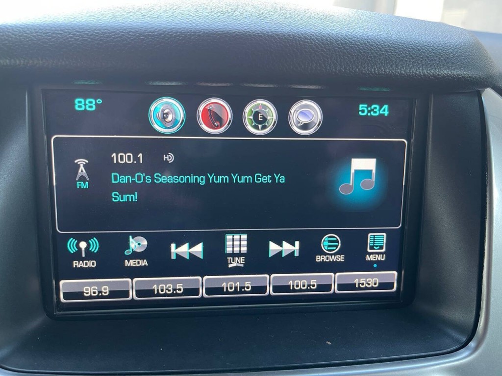 2016 Chevrolet Suburban Image 37