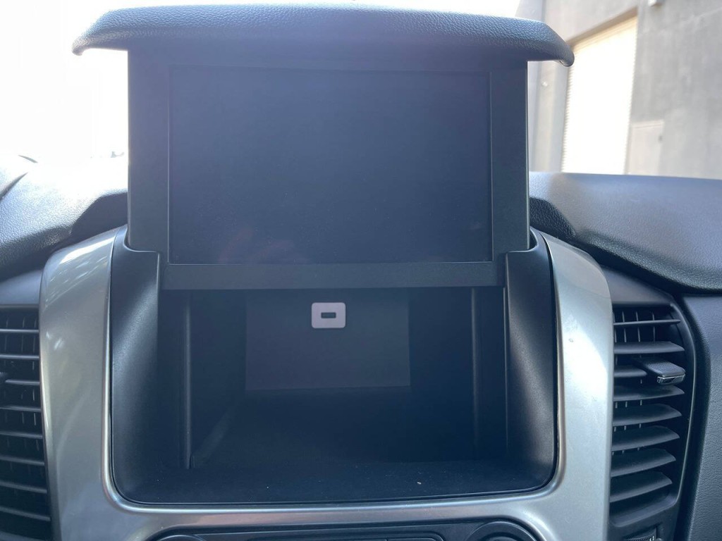 2016 Chevrolet Suburban Image 38