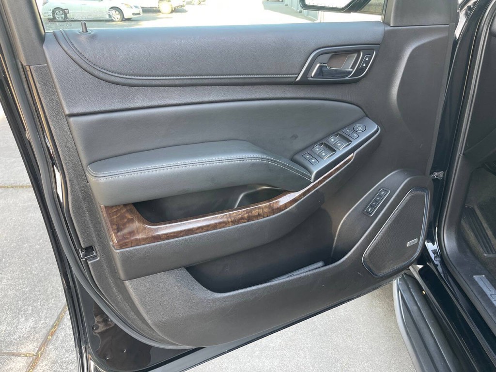 2016 Chevrolet Suburban Image 40