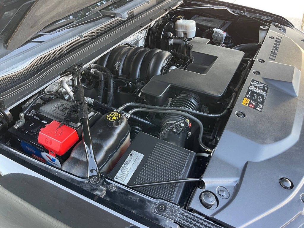 2016 Chevrolet Suburban Image 49