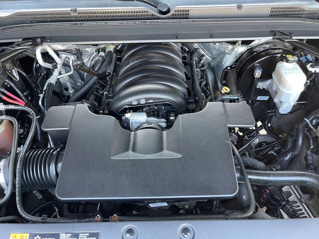 2016 Chevrolet Suburban Image 50