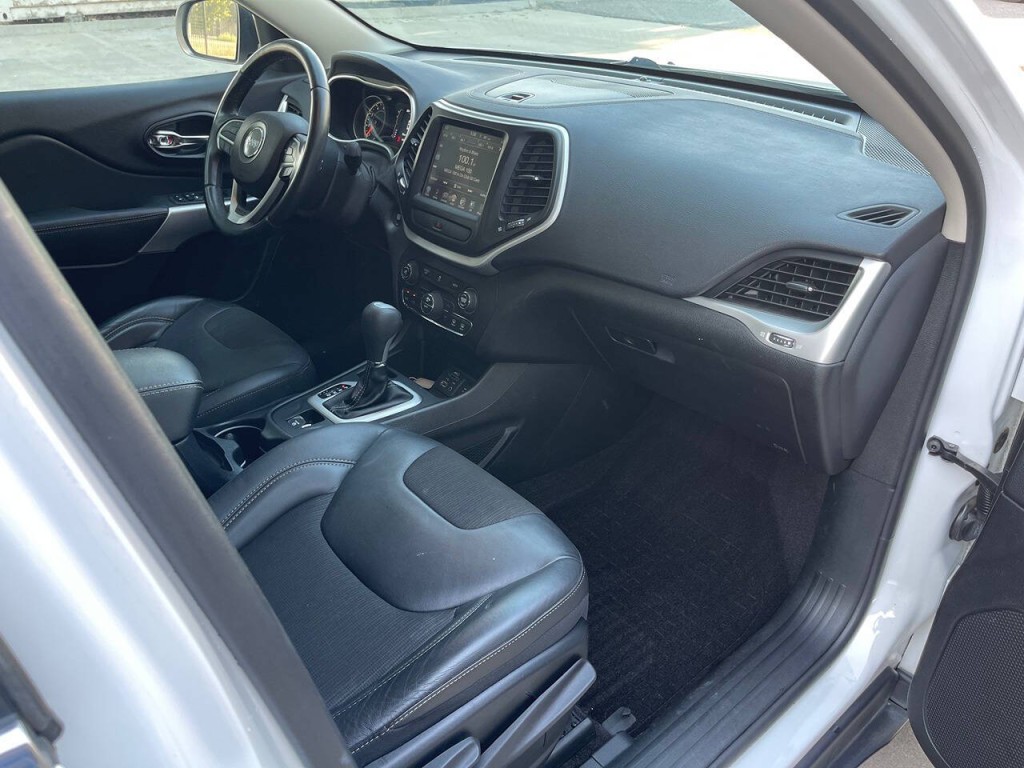 2018 Jeep Cherokee Image 30