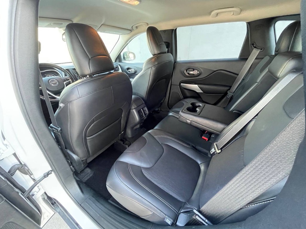 2018 Jeep Cherokee Image 31