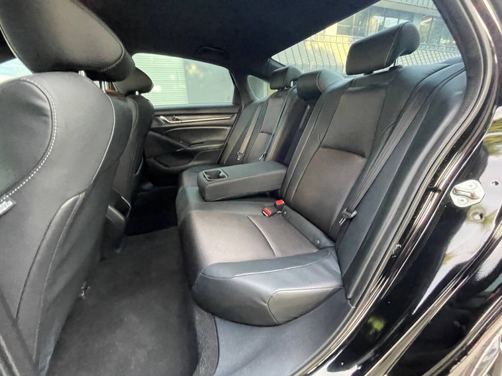 2018 Honda Accord Image 14