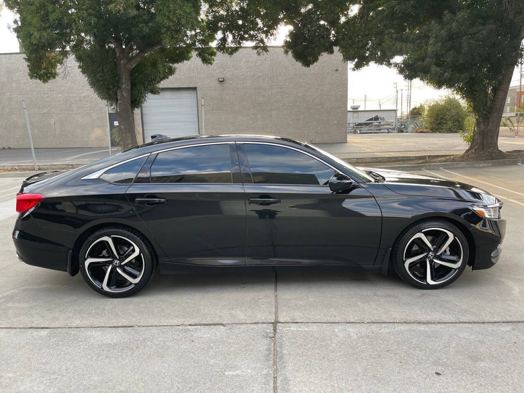 2018 Honda Accord Image 54