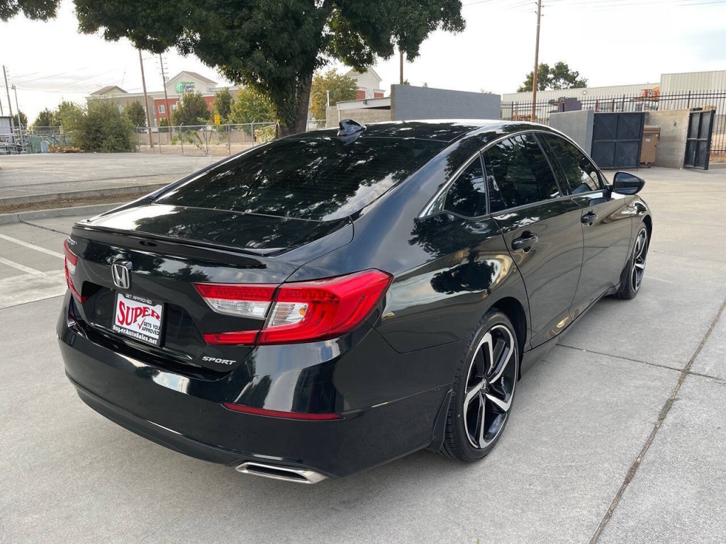 2018 Honda Accord Image 55