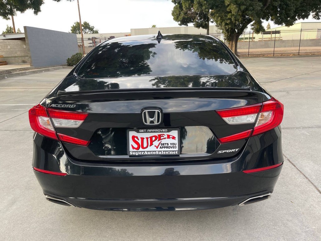 2018 Honda Accord Image 56