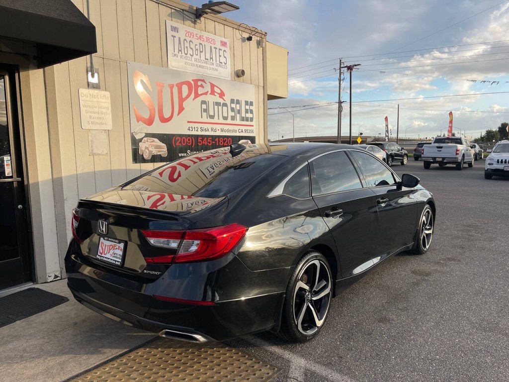 2018 Honda Accord Image 9