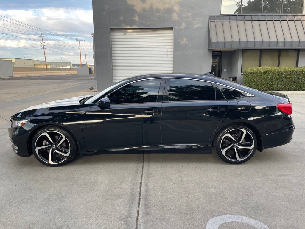 2018 Honda Accord Image 57