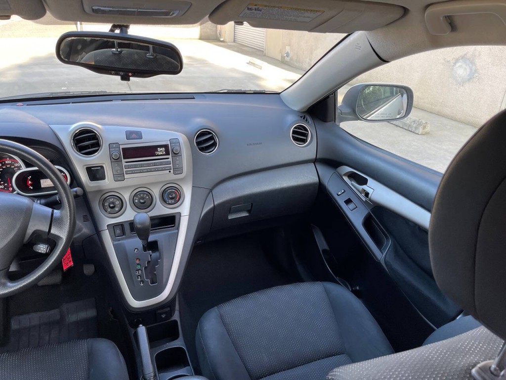 2009 Pontiac Vibe Image 17