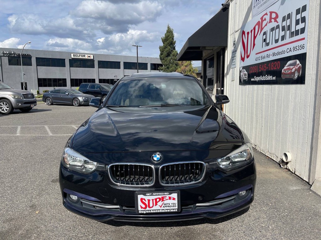 2017 BMW 3 Series Image 4
