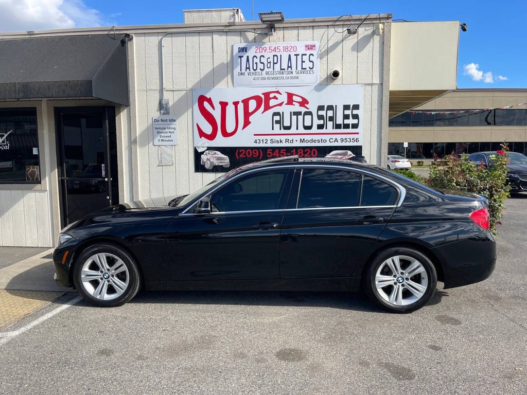 2017 BMW 3 Series Image 8