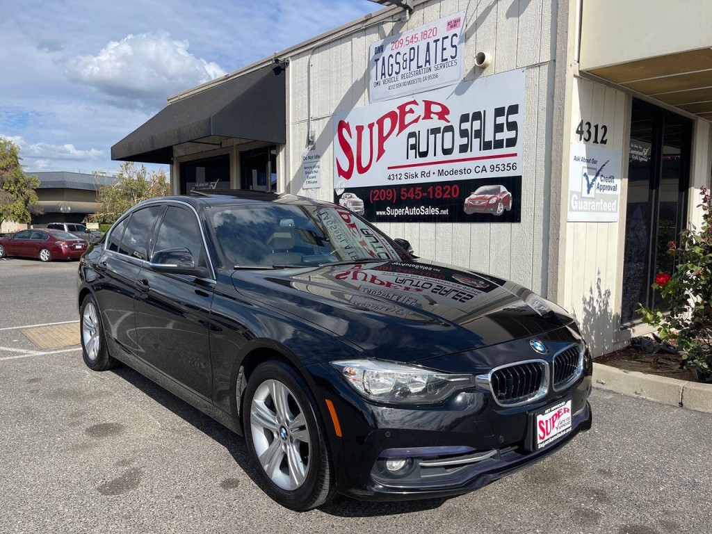 2017 BMW 3 Series Image 26