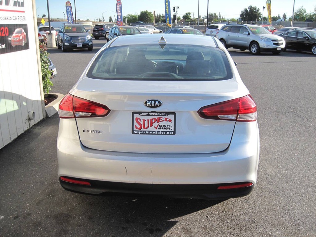 2018 Kia Forte Image 5