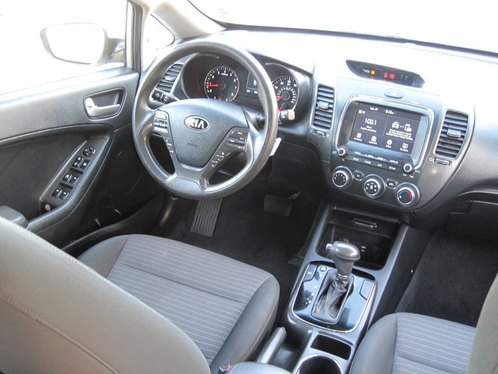 2018 Kia Forte Image 16
