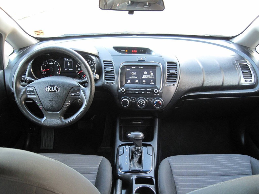 2018 Kia Forte Image 18