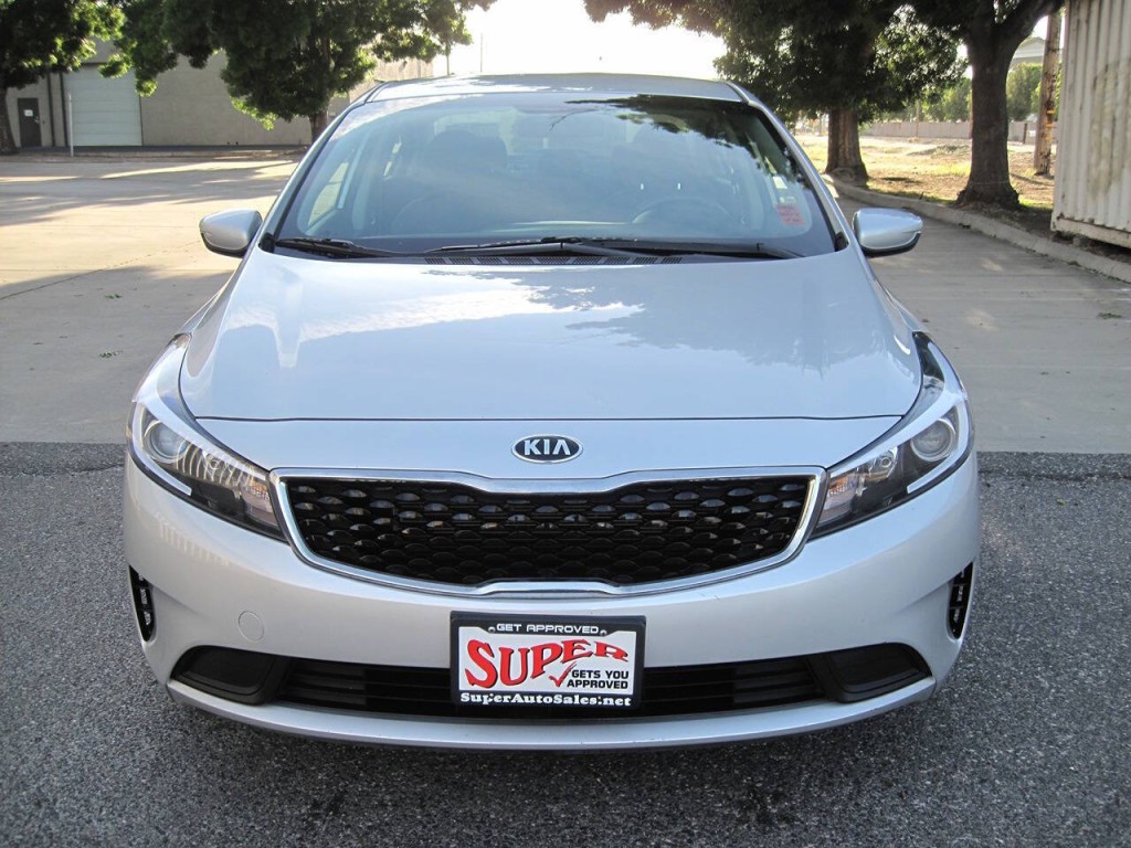 2018 Kia Forte Image 38