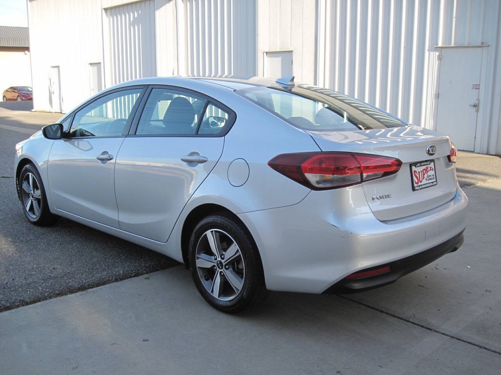 2018 Kia Forte Image 41