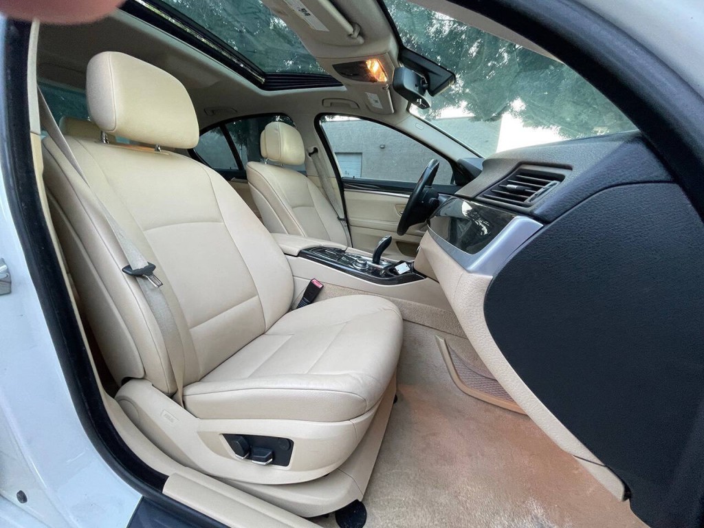 2013 BMW 5 Series Image 13