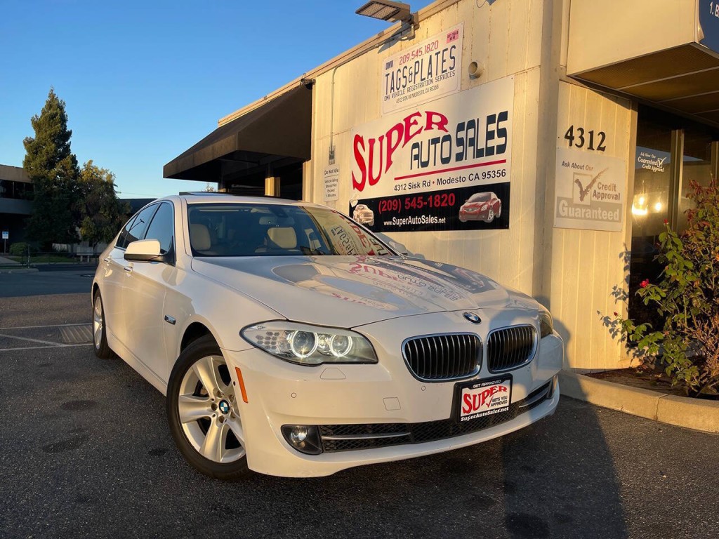 2013 BMW 5 Series Image 25