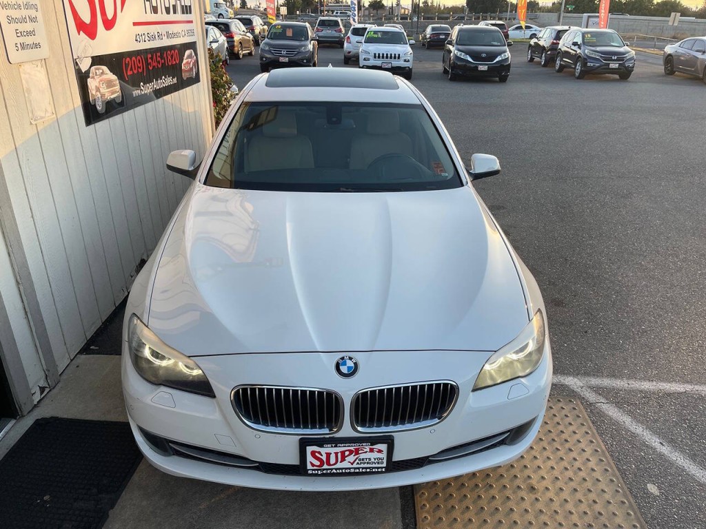 2013 BMW 5 Series Image 27